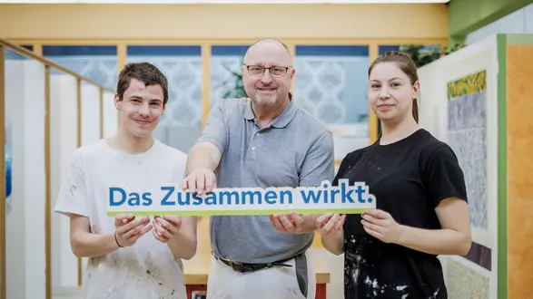 xAusbilder Maler und Lackierer_frontal_Berufliche Bildung.jpg