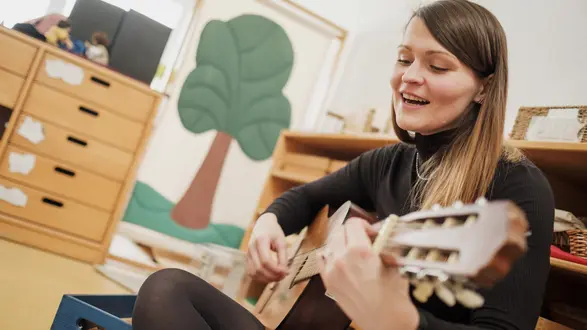 xErzieher_Gitarre_Elementarpädagogik.jpg