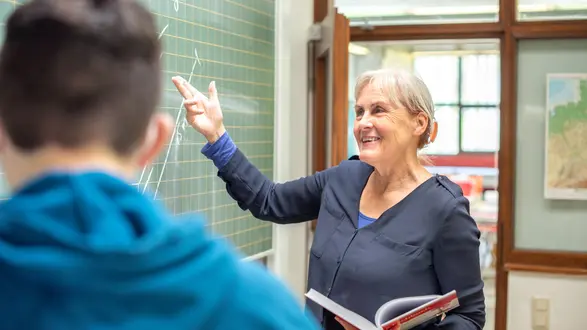 xLehrer_Hausaufgabenbetreuung_1.jpg