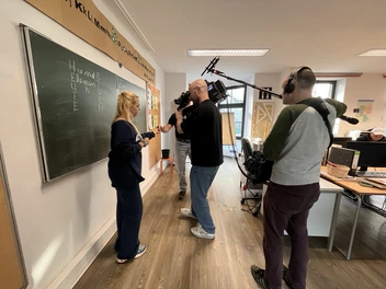 Dreharbeiten im Alphabetisierungskurs
