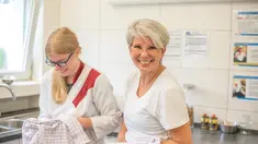 x750_7459_Kueche_Waescherei_Ausbilderin.jpg