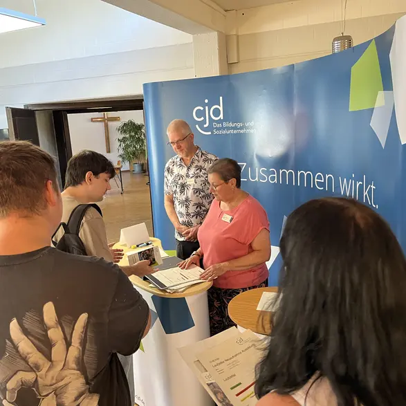 Die Neulinge bei der Anmeldung
