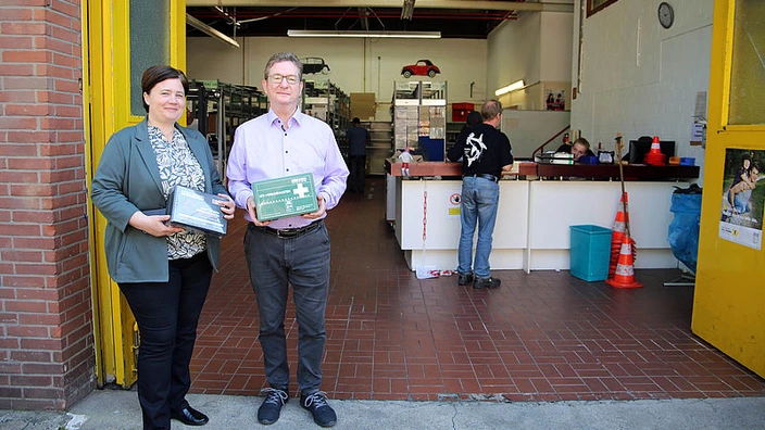 Cornelia Brinkmann, Leiterin des BBW Moers und Vitaliy Berestyan