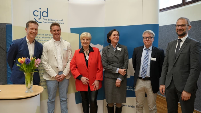 CJD-Präsidentin Frau Dr. Schütz-Scheifele, Oliver Stier und Samuel Breisacher vom Vorstand sowie die Gesamtleiterin vom Verbund Nord, Kornelia Hennek