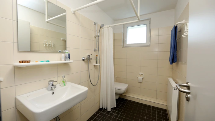 Ein Bad im Studentenwohnheim Ilmenau