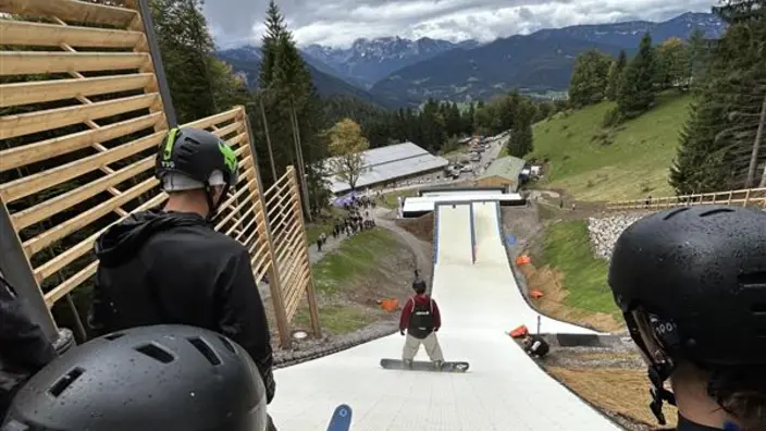Skispringentraining bei der CJD Christophorusschule Berchtesgaden