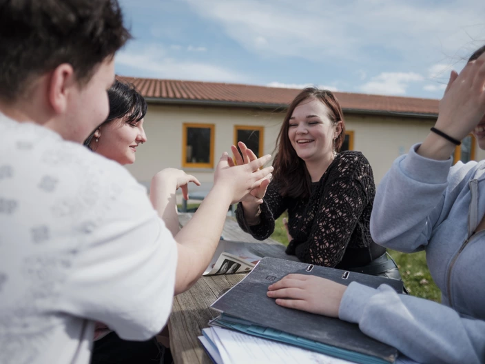Junge Menschen im Austausch